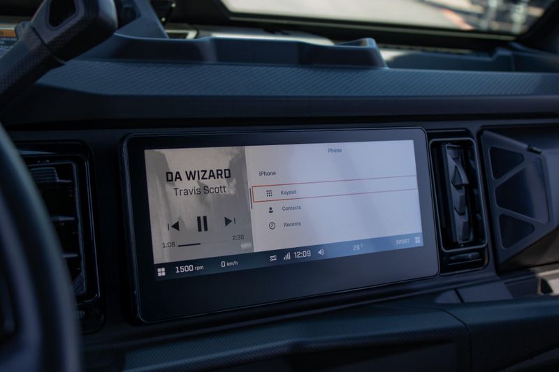 NEW 2026 CAN-AM DEFENDER MAX LIMITED CAB HD11 Image 34