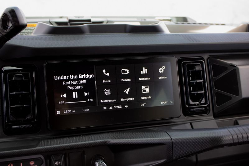 NEW 2026 CAN-AM DEFENDER MAX LIMITED CAB HD11 Image 36