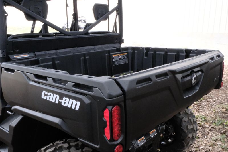 2025 Can-Am DEFENDER MAX DPS HD7 WILDLAND CAMOImage 11