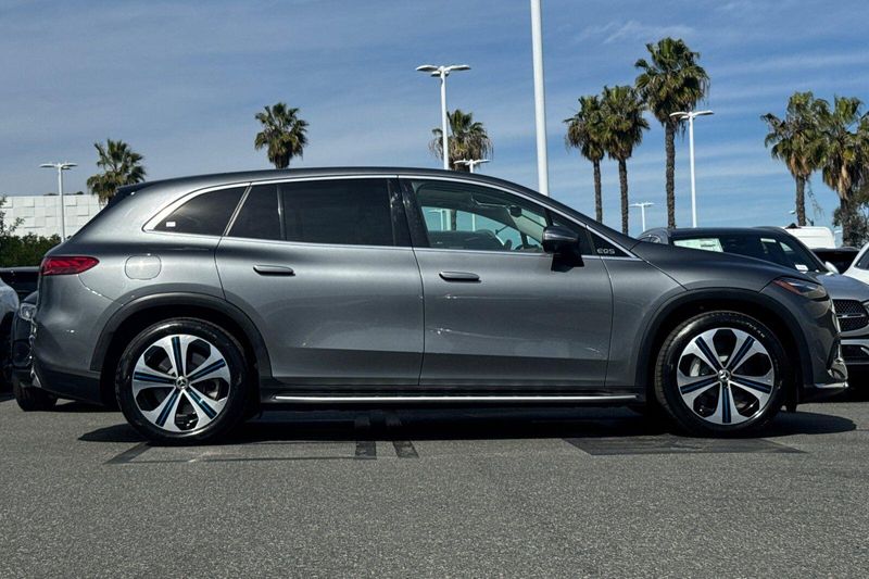 Used 2023 Mercedes-Benz EQS 450Image 3