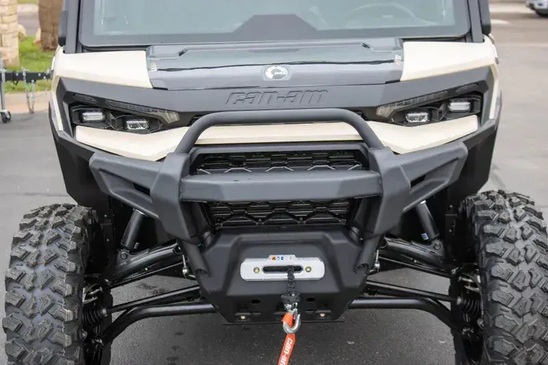 NEW 2026 CAN-AM DEFENDER LIMITED CAB HD11 Image 5