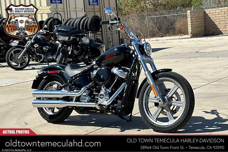 2023 Harley-Davidson Softail in a Black exterior color. BMW Motorcycles of Temecula – Southern California (951) 506-6903 bmwmotorcyclesoftemecula.com 