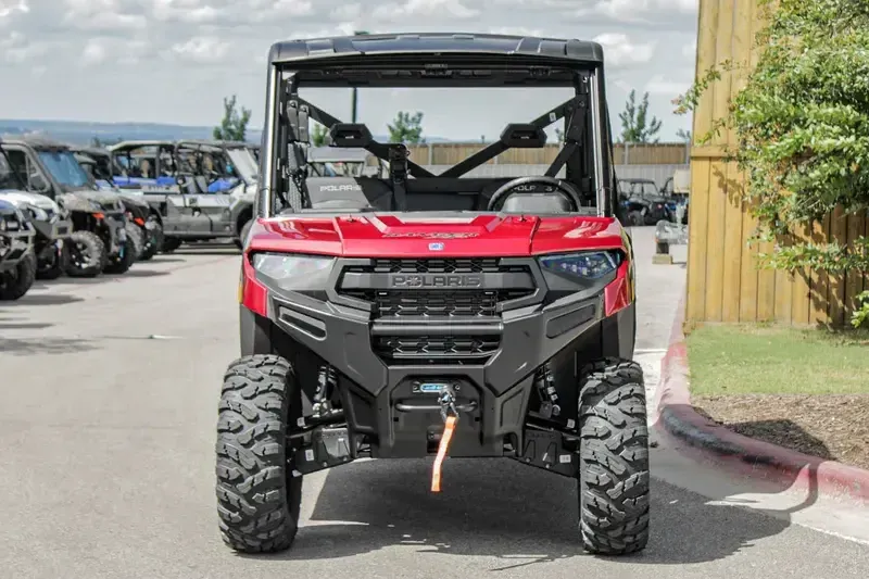 2025 Polaris RANGER CREW XP 1000 PREMIUM SUNSET REDImage 3