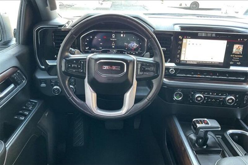 Used 2023 GMC Sierra 1500 SLTImage 4