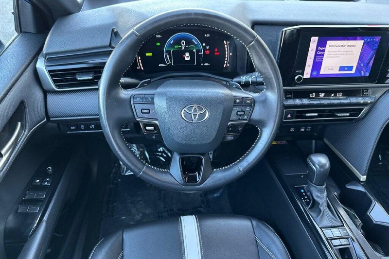Used 2025 Toyota Camry SEImage 13
