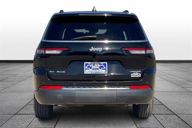 2021 Jeep Grand Cherokee L LaredoImage 4