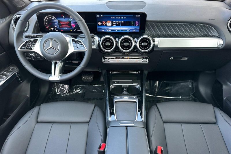 New 2026 Mercedes-Benz GLB 250Image 10