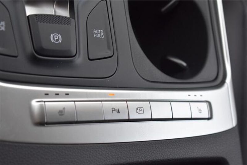 2025 Kia Carnival LXSImage 23