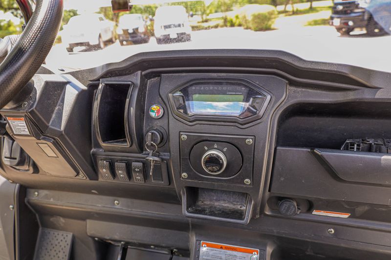USED 2022 OTHER EV5 GVX EV GOLF CART Image 2