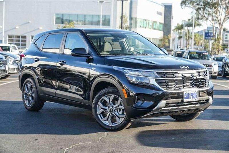 New 2026 Kia Seltos LXImage 2