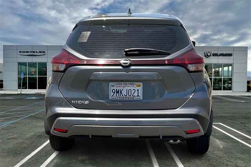 Used 2024 Nissan Kicks SImage 3