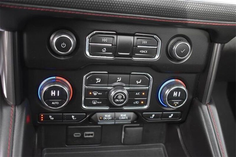 Used 2023 Chevrolet Suburban RSTImage 36