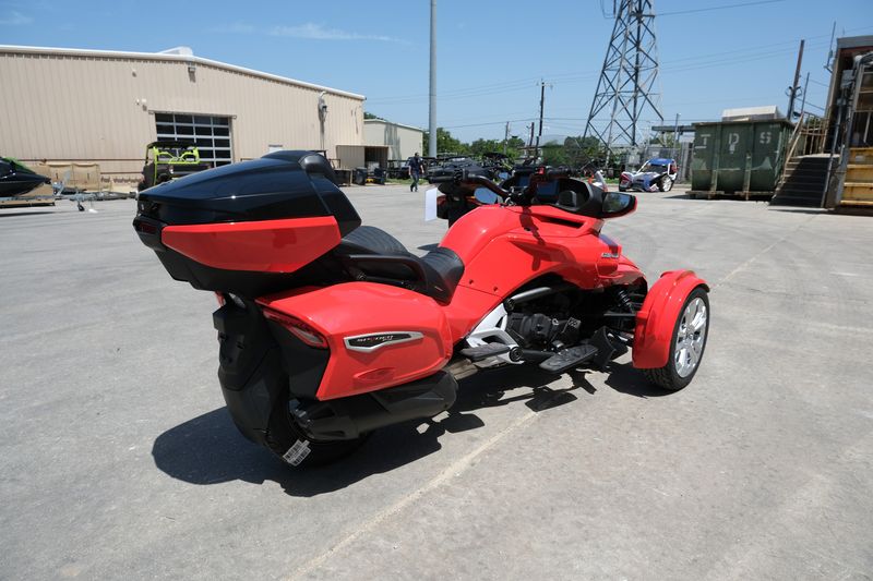 2024 Can-Am SPYDER F3 LIMITED PLASMA REDImage 8