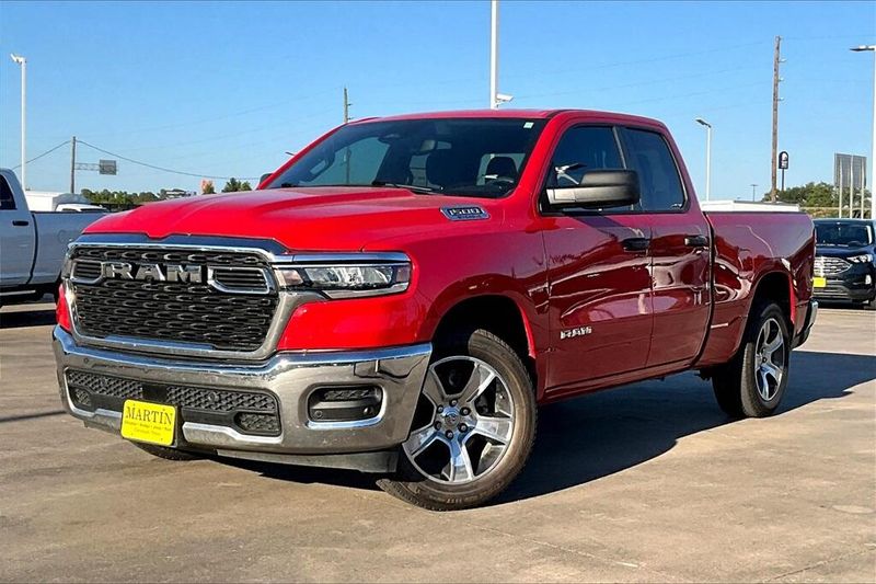 2025 Ram 1500 Tradesman photo 2