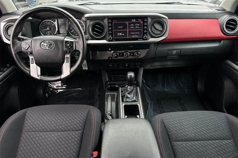 Used 2023 Toyota Tacoma Image 11