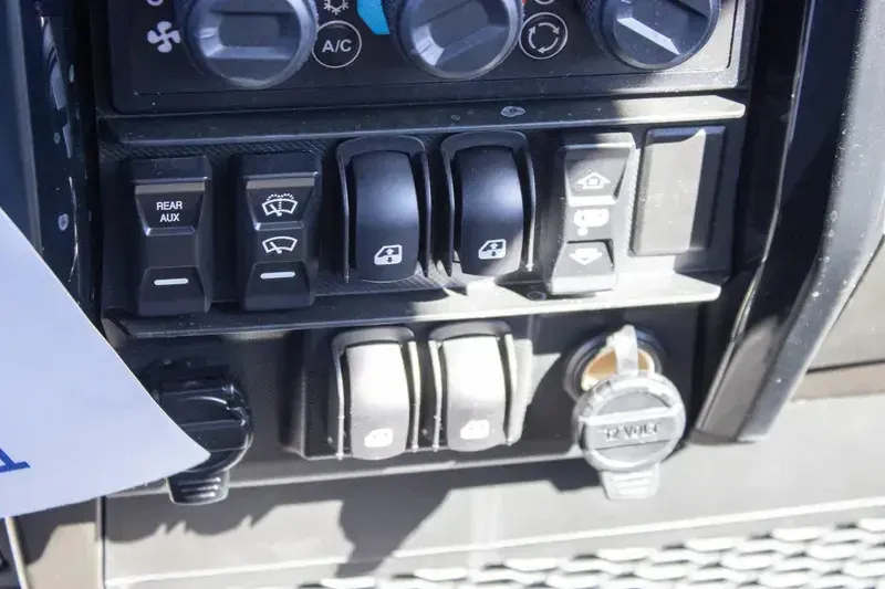 NEW 2026 POLARIS RANGER CREW XD 1500 NORTHSTAR ULTIMATE Image 20