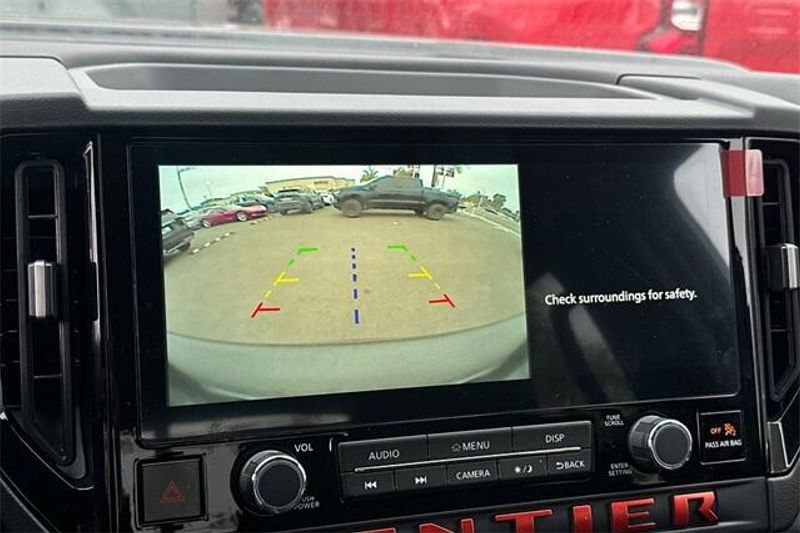 New 2025 Nissan Frontier PRO-XImage 15