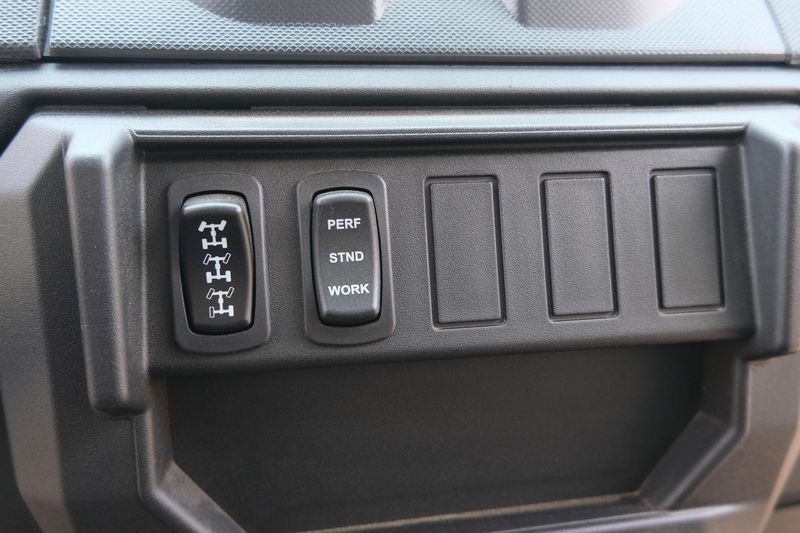 NEW 2026 POLARIS RANGER CREW XP 1000 PREMIUM Image 28