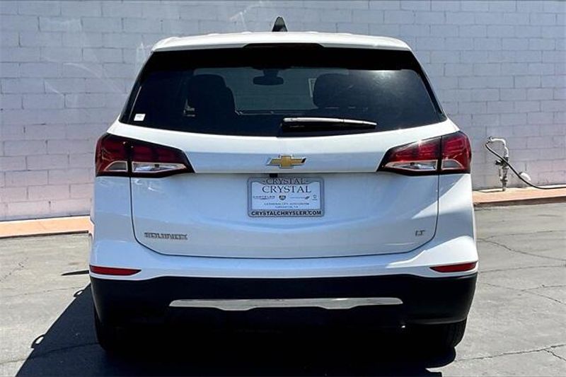 2023 Chevrolet Equinox LTImage 3