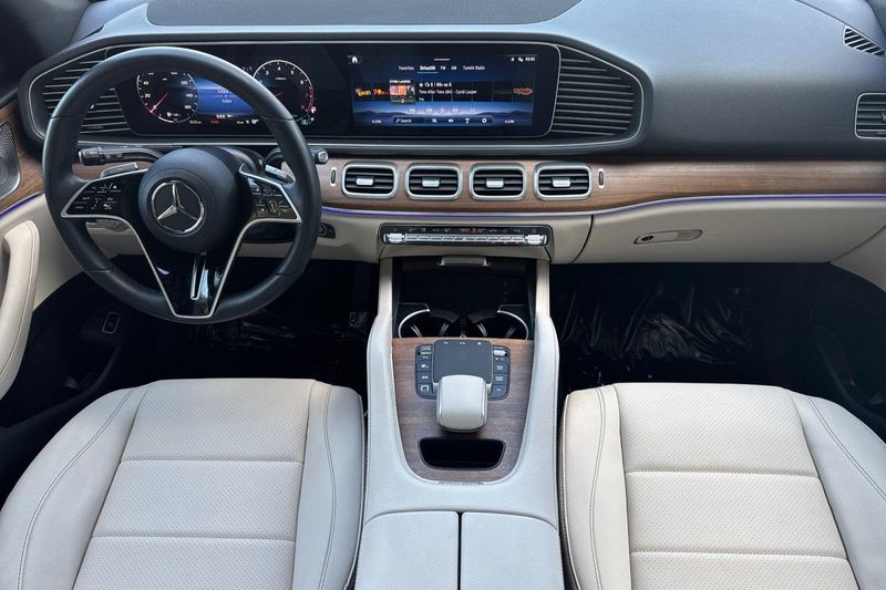 Used 2026 Mercedes-Benz GLE 450Image 15