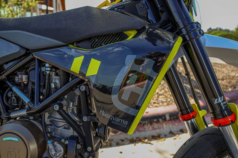 USED 2023 HUSQVARNA SUPERMOTO 701 Image 24