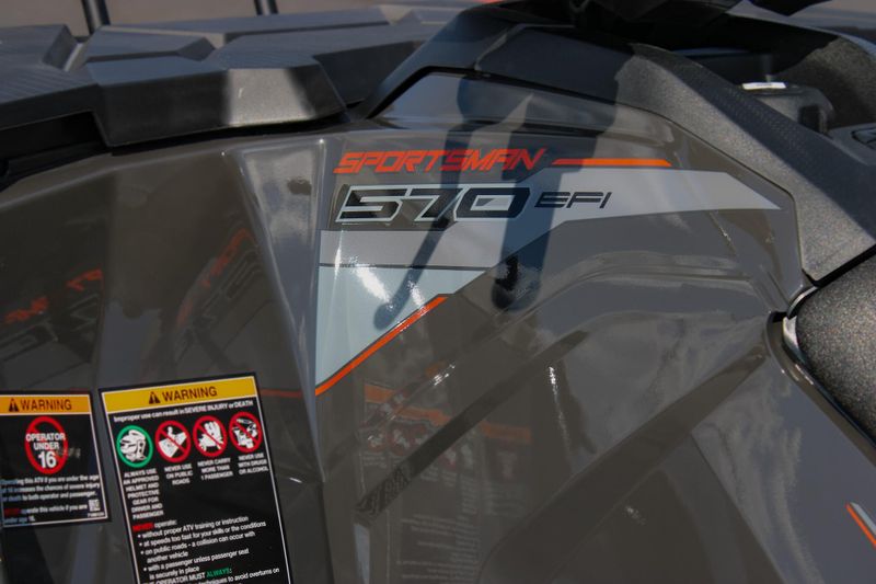 New 2025 Polaris SPORTSMAN TOURING 570 ULTIMATE GRANITE GRAY Image 15