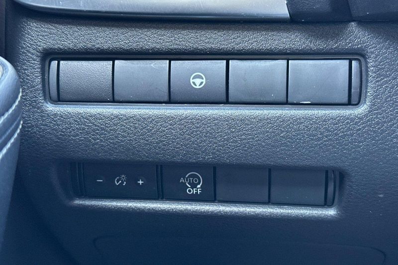 Used 2023 Nissan Rogue SVImage 31