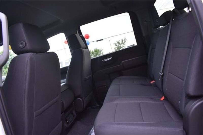 New 2025 Chevrolet Silverado 2500HD CustomImage 21