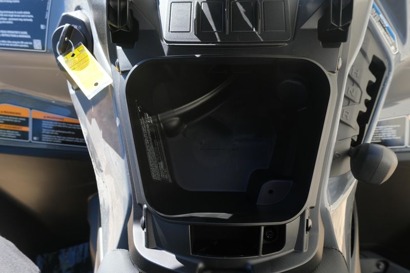 NEW 2026 CAN-AM OUTLANDER DPS 700 Image 12