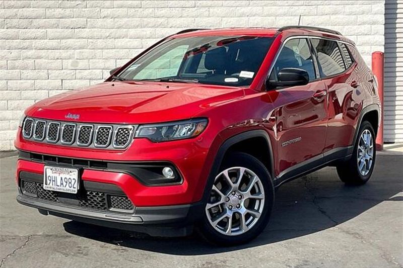 2023 Jeep Compass Latitude LuxImage 1