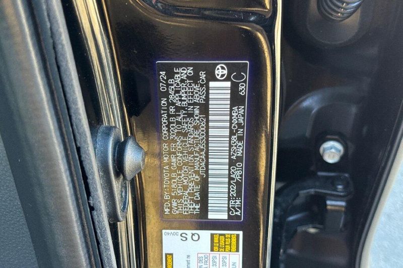 Used 2025 Toyota Crown Signia XLEImage 26