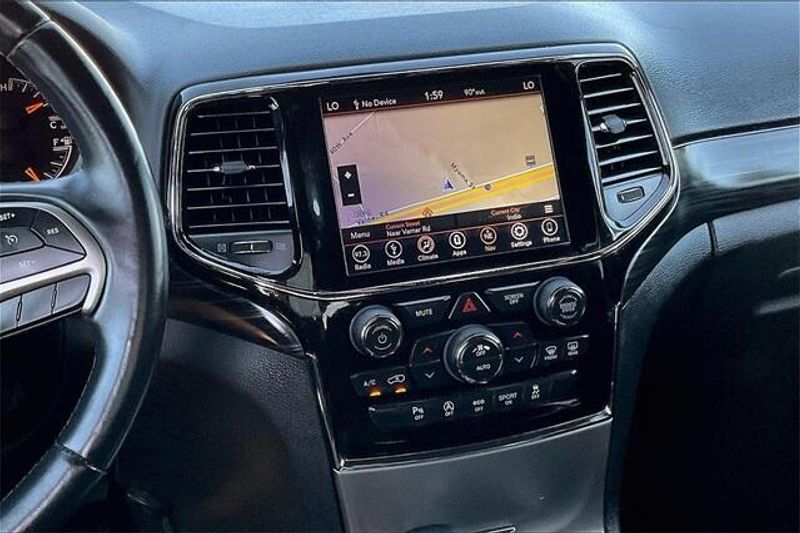 Used 2019 Jeep Grand Cherokee Laredo EImage 5