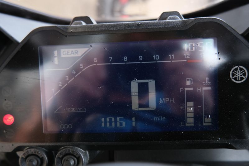 2025 Yamaha YZFR3 ABS MATTE STEALTH BLACK Image 3