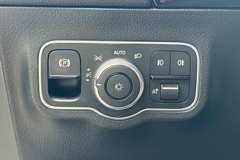 Used 2021 Mercedes-Benz GLA GLA250Image 31