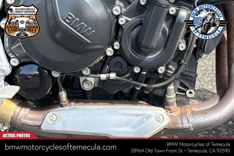 2021 BMW 21F6  Image 11