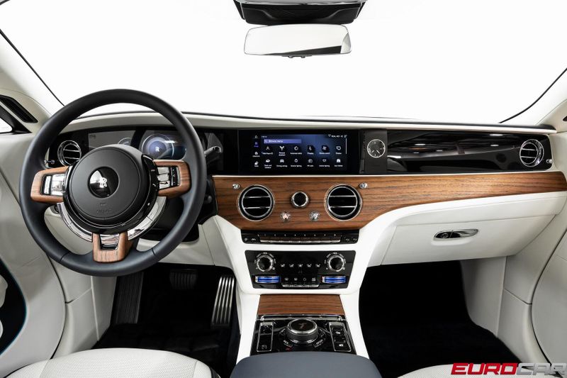 Used 2024 Rolls-Royce Spectre *LAUNCH PACKAGE * BESPOKE INTERIOR*Image 22
