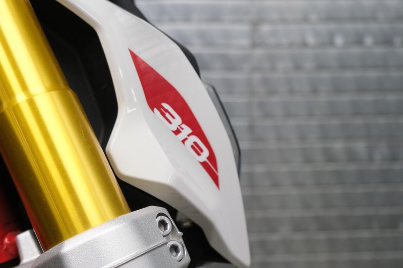 USED 2022 BMW G 310 R Image 14
