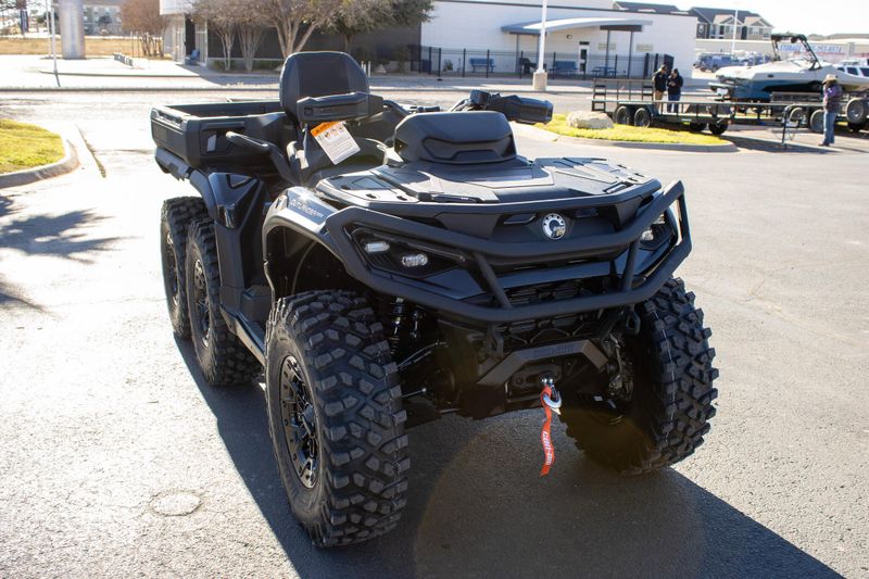 NEW 2026 CAN-AM OUTLANDER MAX 6X6 BACKCOUNTRY 1000R Image 1