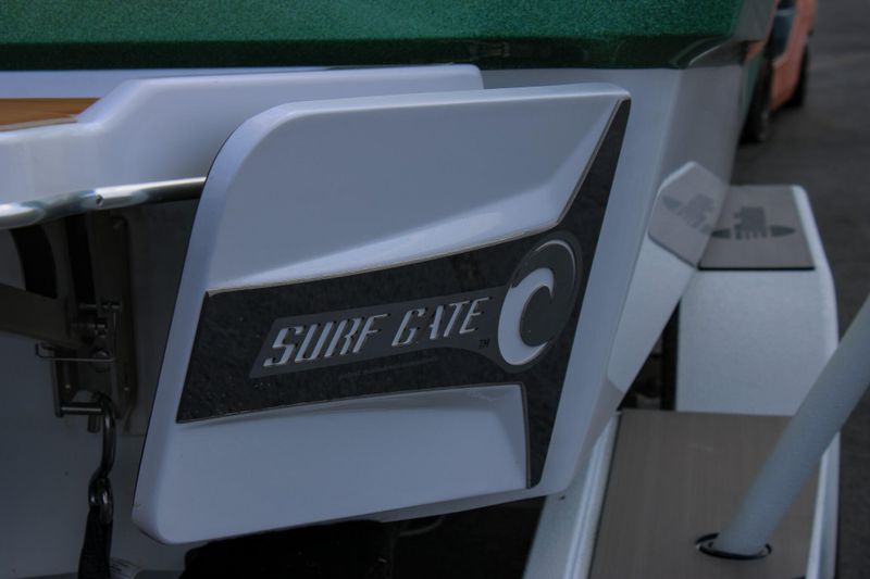 2024 MALIBU 21 LX  in a WHITE exterior color. Family PowerSports (877) 886-1997 familypowersports.com 