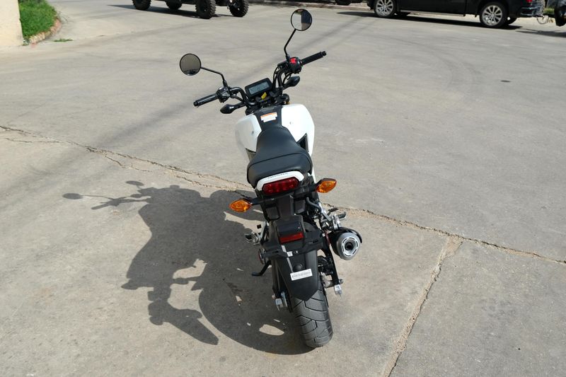 2026 Honda GROM PEARL WHITE Image 4