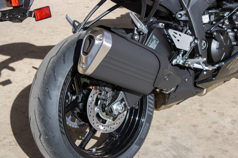 NEW 2026 KAWASAKI NINJA ZX6R ABS Image 8