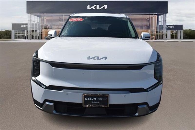 New 2026 Kia EV9 WindImage 8