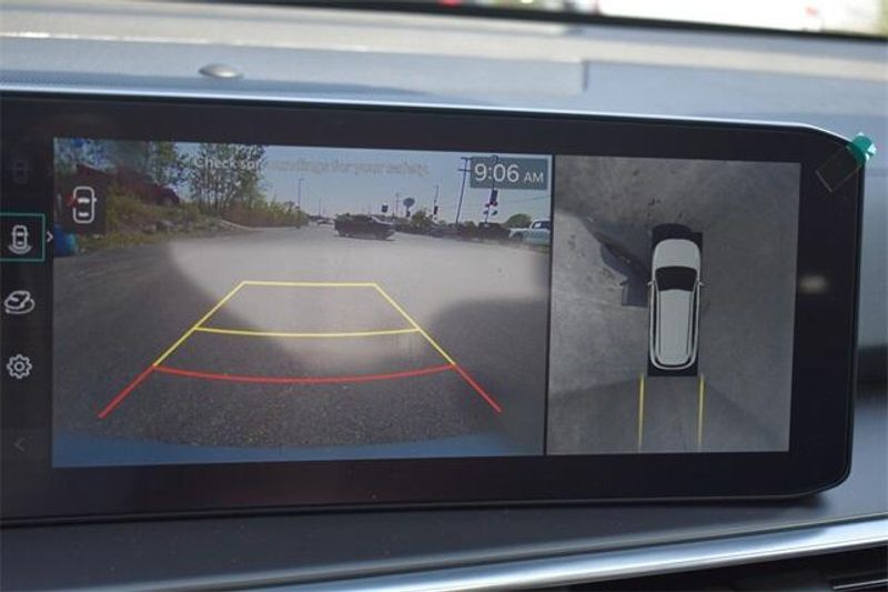 New 2025 Kia Sorento SXImage 30