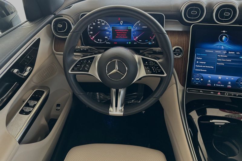 2024 Mercedes-Benz GLC 300Image 11