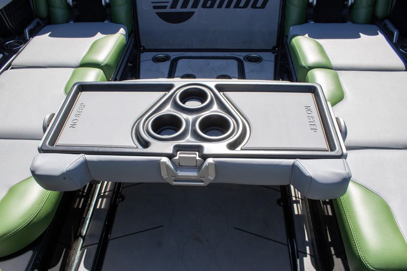 2023 MALIBU M220Image 51
