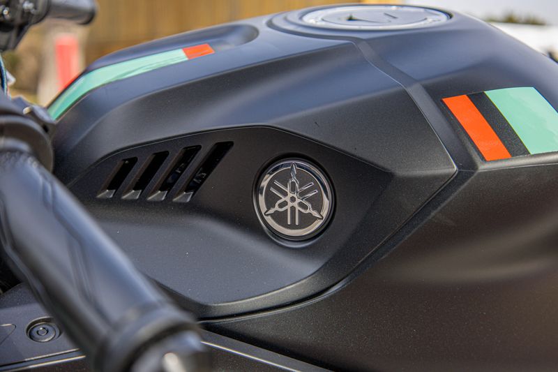 NEW 2026 YAMAHA YZFR3 ABS Image 5