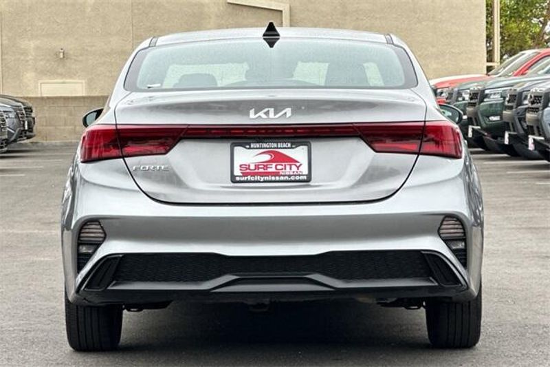 Used 2023 Kia Forte LXSImage 5