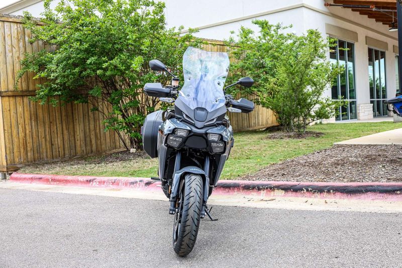 NEW 2025 YAMAHA TRACER 9 Image 12