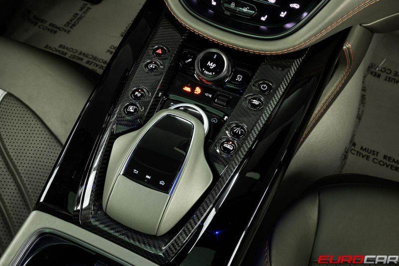 2023 Aston Martin DBX 707 *SPECIAL FACTORY PAINT * PANORAMIC ROOF*Image 31