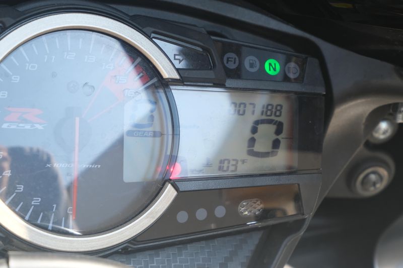 2024 Suzuki GSXR750 BLACK Image 12